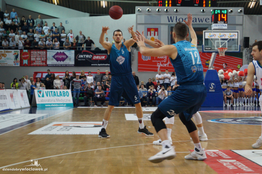 Koszykarskie derby: Anwil - Polski Cukier