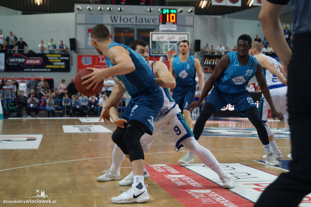 Koszykarskie derby: Anwil - Polski Cukier