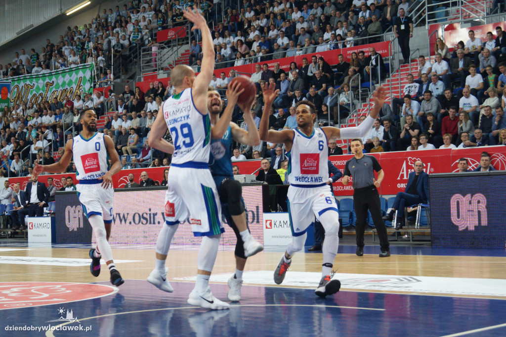 Koszykarskie derby: Anwil - Polski Cukier