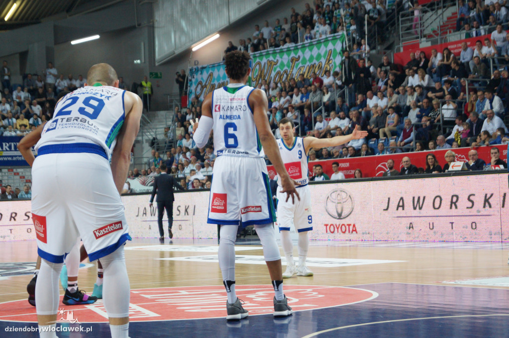 Koszykarskie derby: Anwil - Polski Cukier