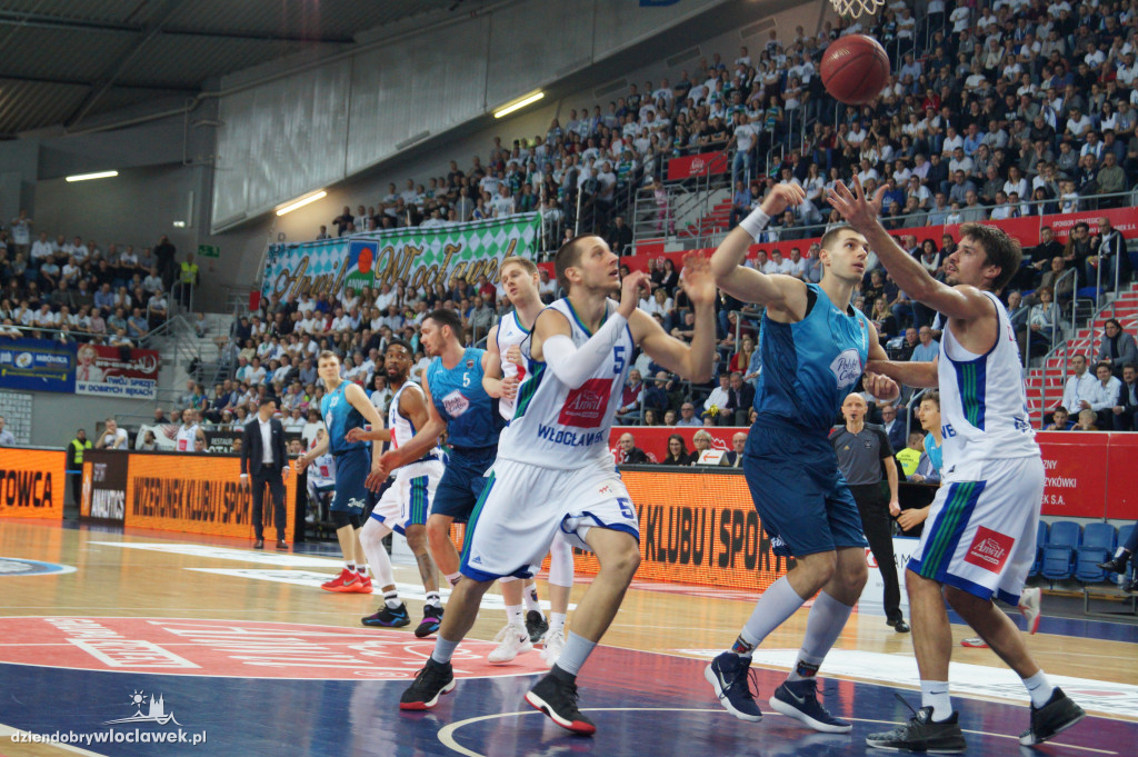 Koszykarskie derby: Anwil - Polski Cukier