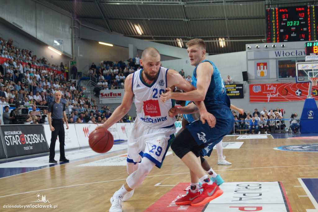 Koszykarskie derby: Anwil - Polski Cukier