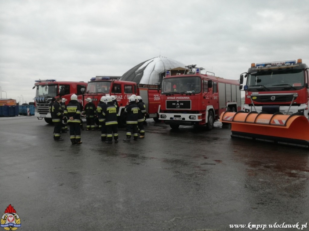 Ćwiczenia strażaków na autostradzie A1