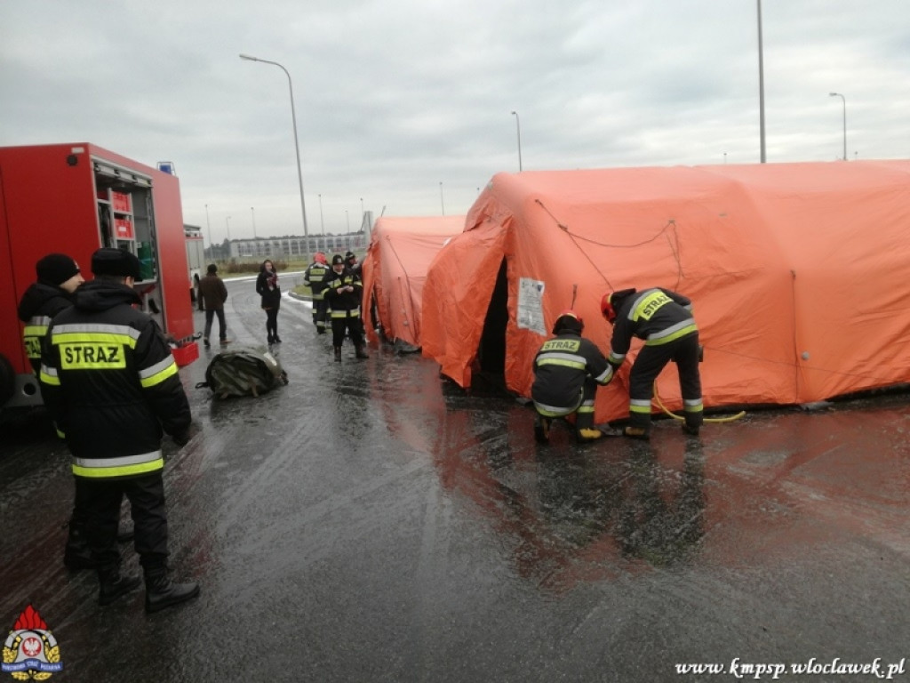 Ćwiczenia strażaków na autostradzie A1