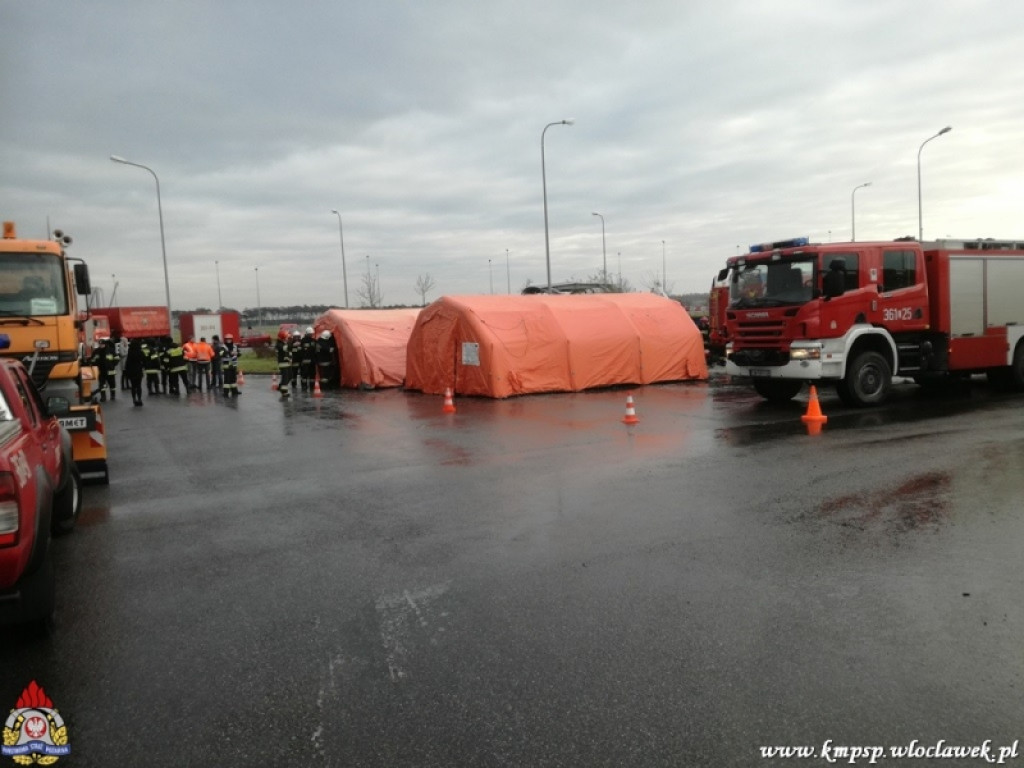 Ćwiczenia strażaków na autostradzie A1