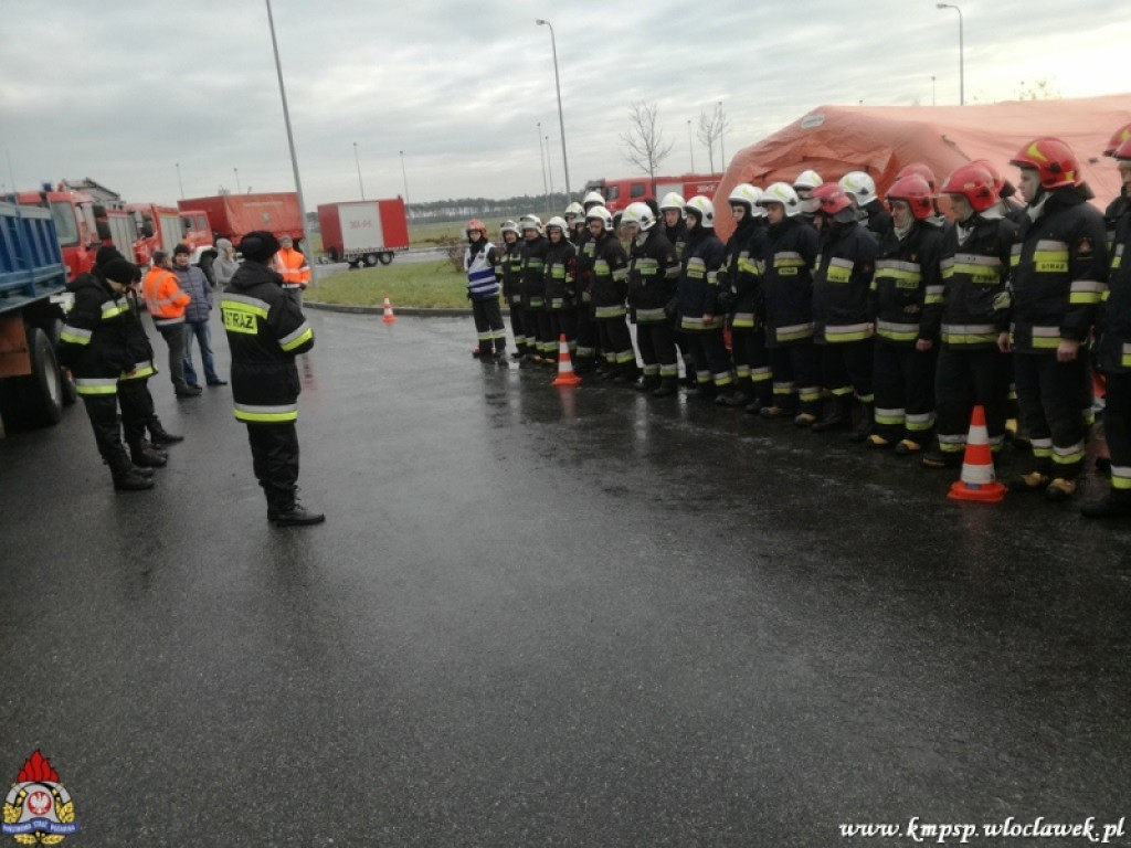 Ćwiczenia strażaków na autostradzie A1