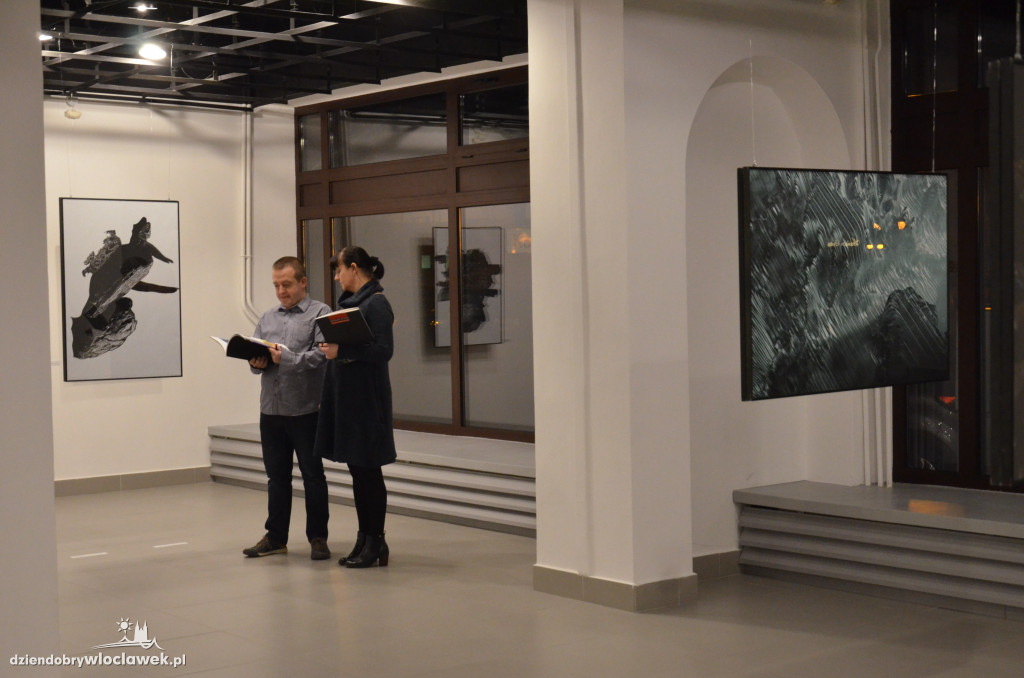 Spotkanie kluratorskie w galerii