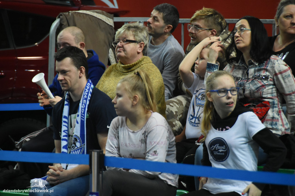 Kibice Anwilu na meczu z Treflem Sopot