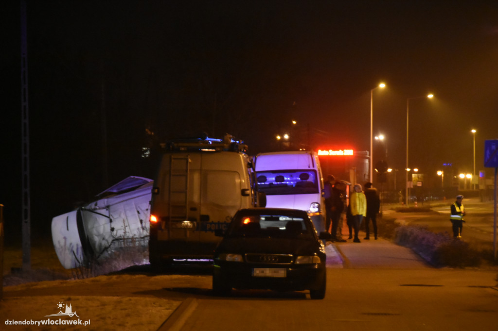 Auto dachowało na ul. Toruńskiej