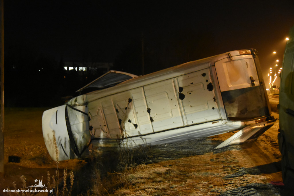 Auto dachowało na ul. Toruńskiej