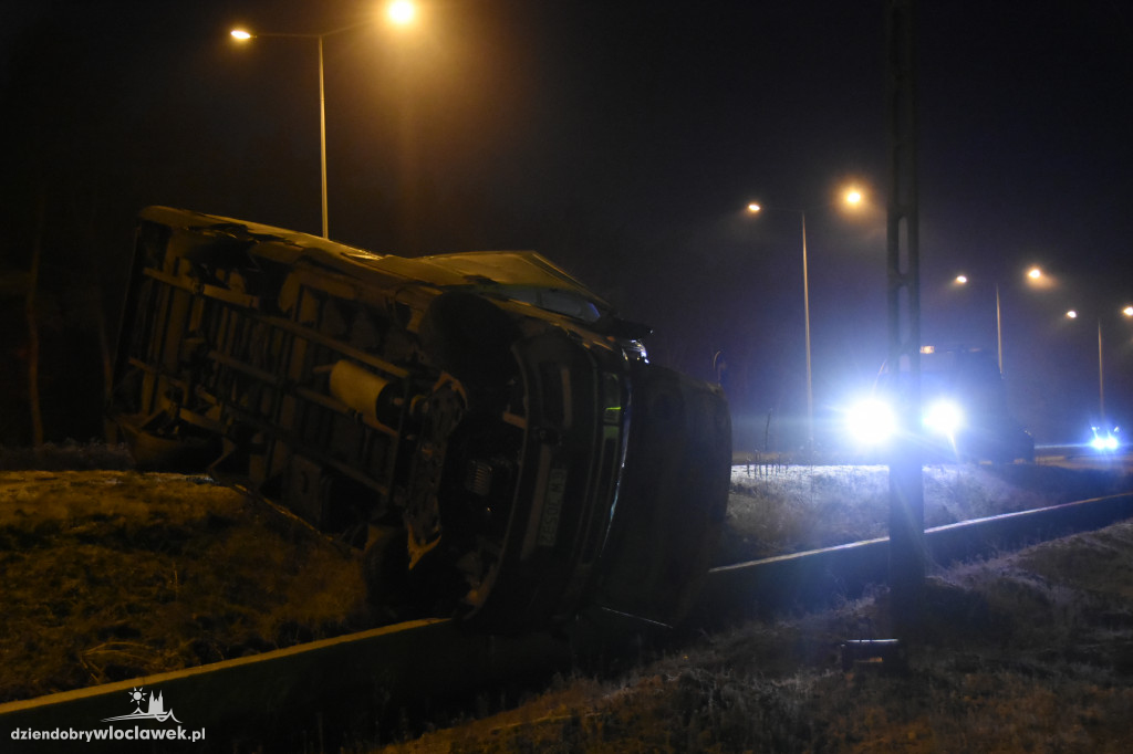 Auto dachowało na ul. Toruńskiej