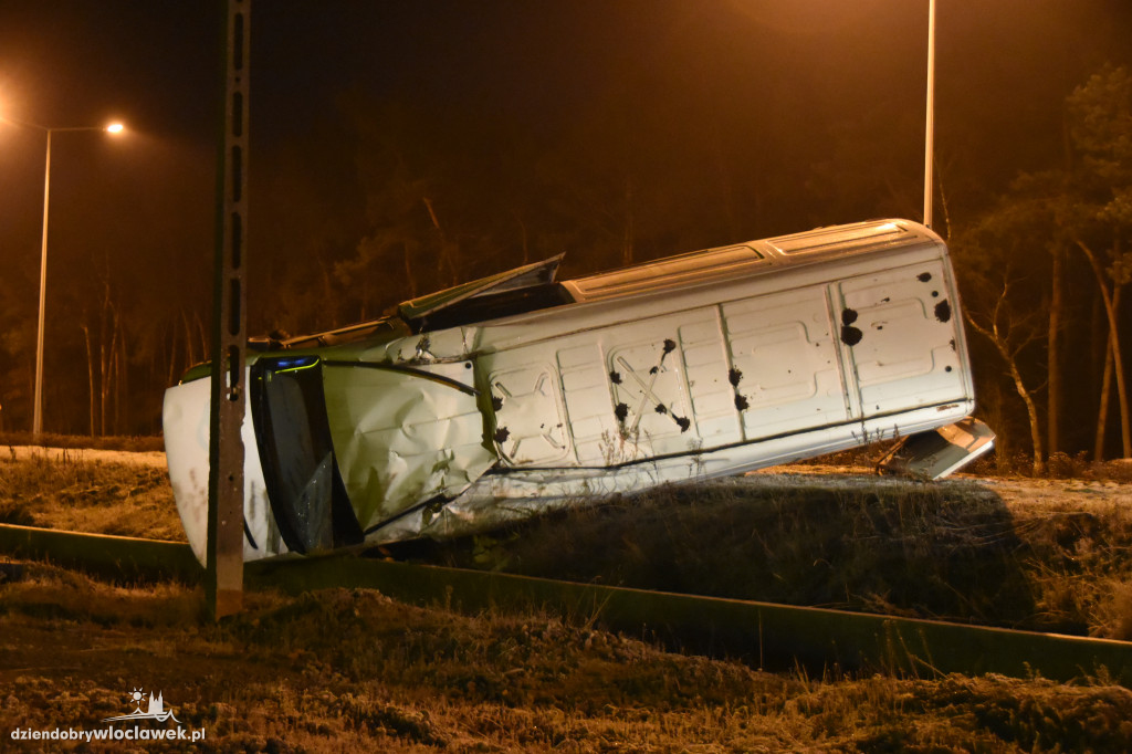 Auto dachowało na ul. Toruńskiej