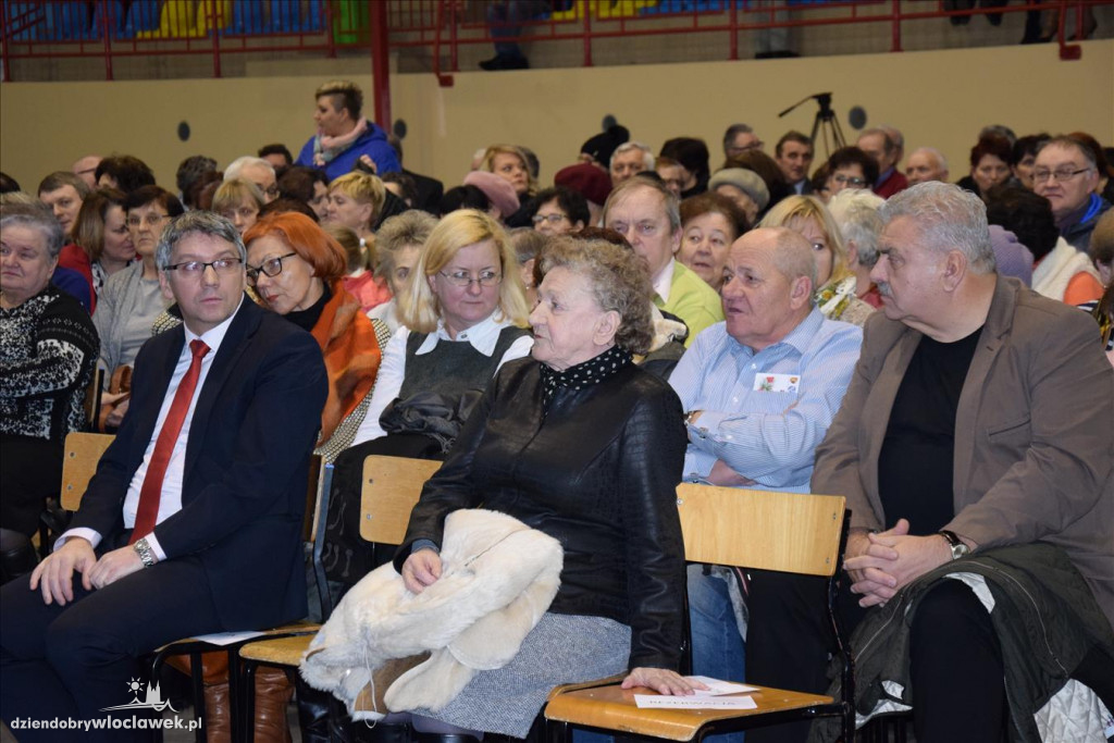 Eleni śpiewała kolędy w Choceniu