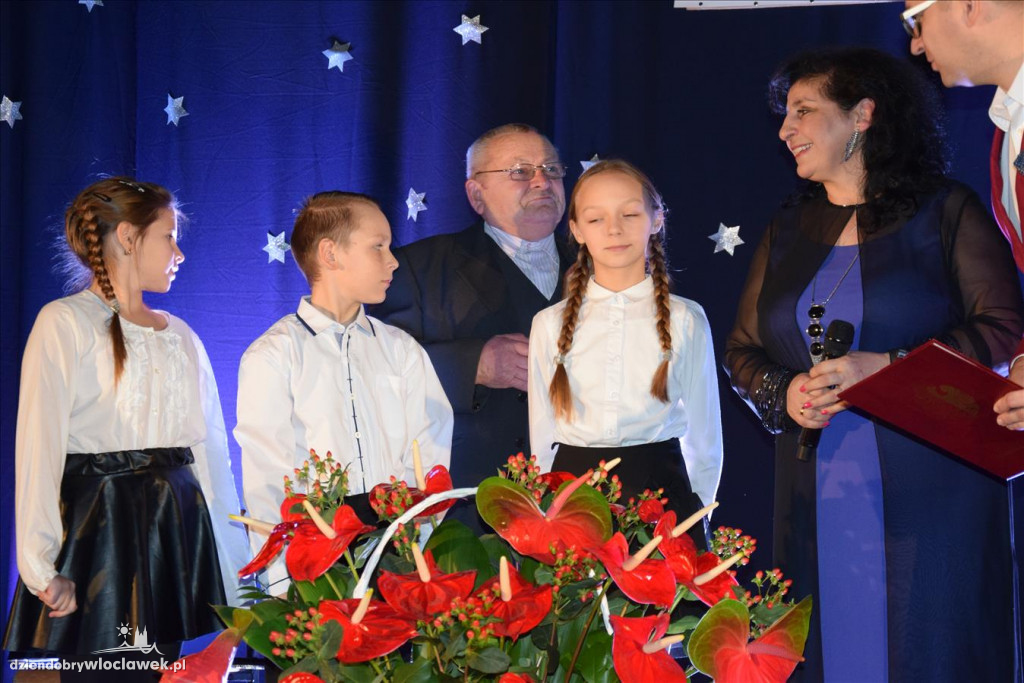 Eleni śpiewała kolędy w Choceniu