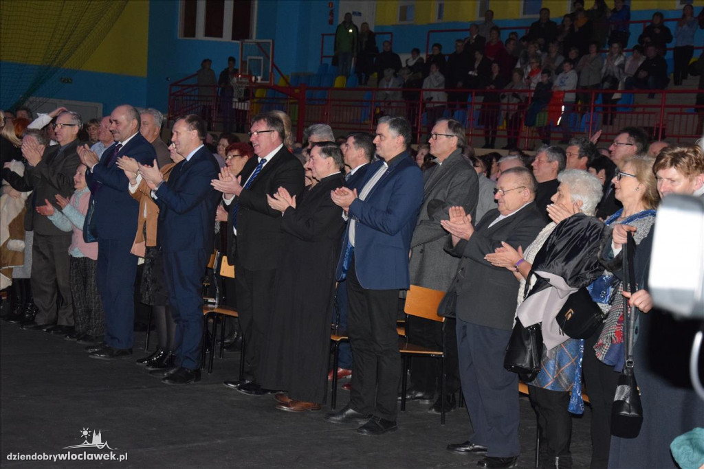 Eleni śpiewała kolędy w Choceniu