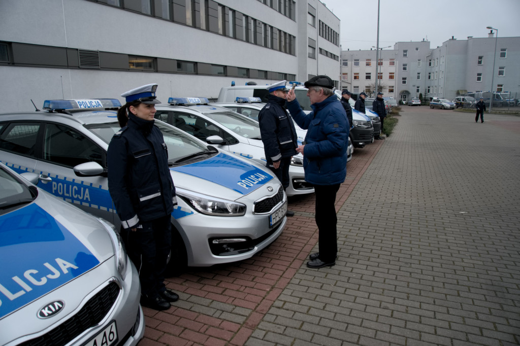 Jest 9 nowych pojazdów dla naszej policji
