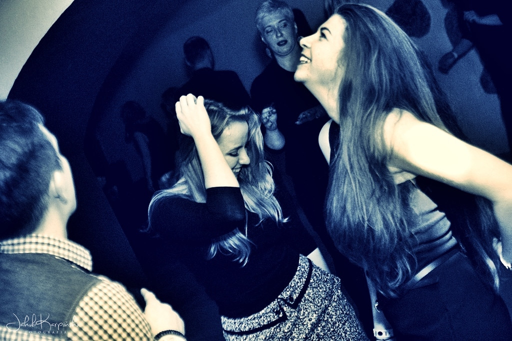 Sobotnia noc w Browar Loft Music & Pub