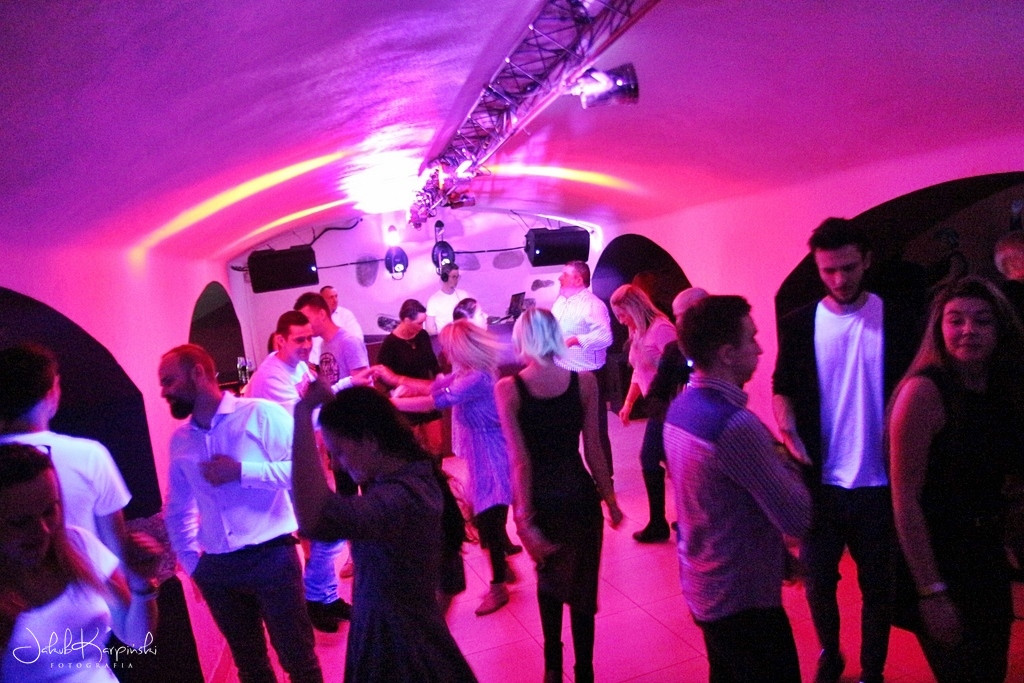 Sobotnia noc w Browar Loft Music & Pub
