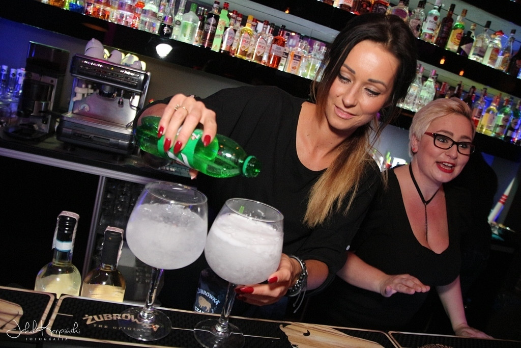 Sobotnia noc w Browar Loft Music & Pub