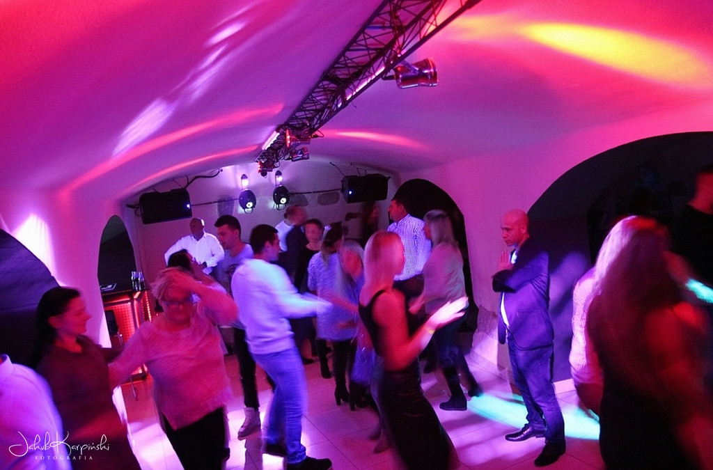Sobotnia noc w Browar Loft Music & Pub
