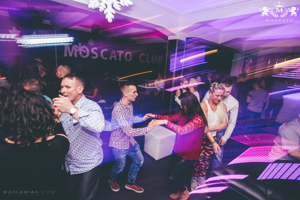 Pink Lips Needed w Moscato Club