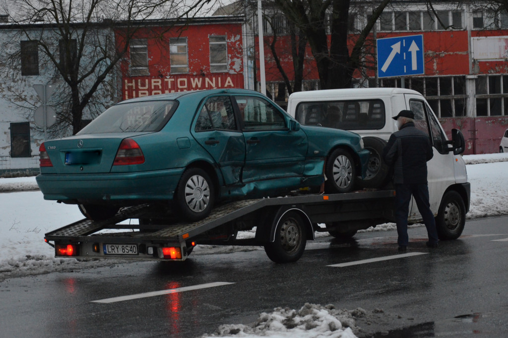 Kolizja na skrzyżowaniu DK 91