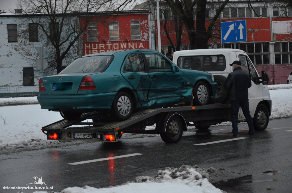 Kolizja na skrzyżowaniu DK 91