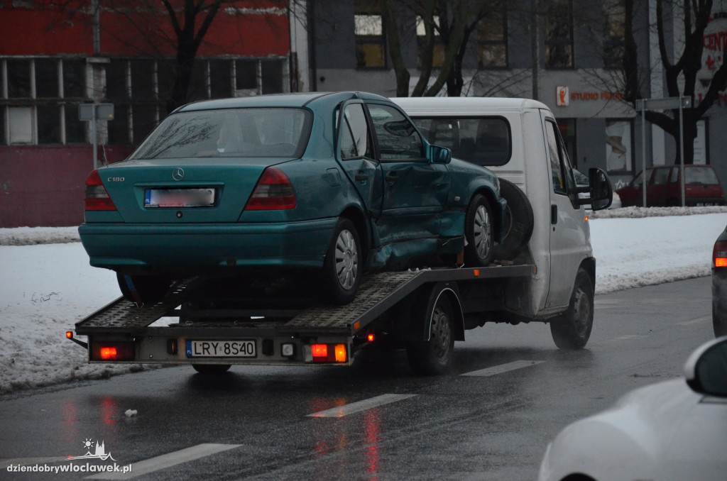 Kolizja na skrzyżowaniu DK 91