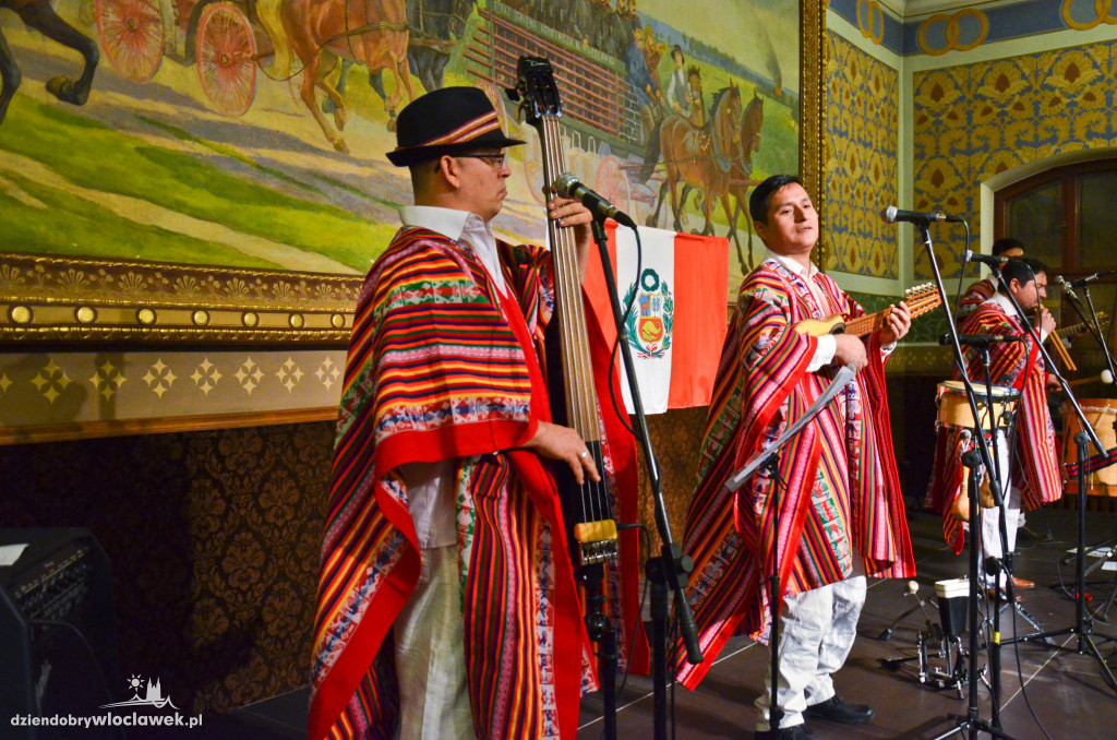 Deser z kulturą Peru w Starej Remizie