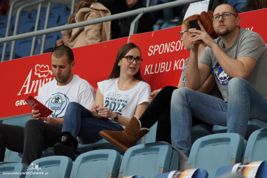 Kibice na meczu Anwil vs Miasto Szkła