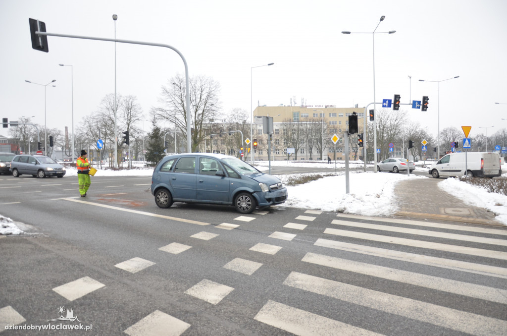 Kolizja przy migającym pomarańczowym