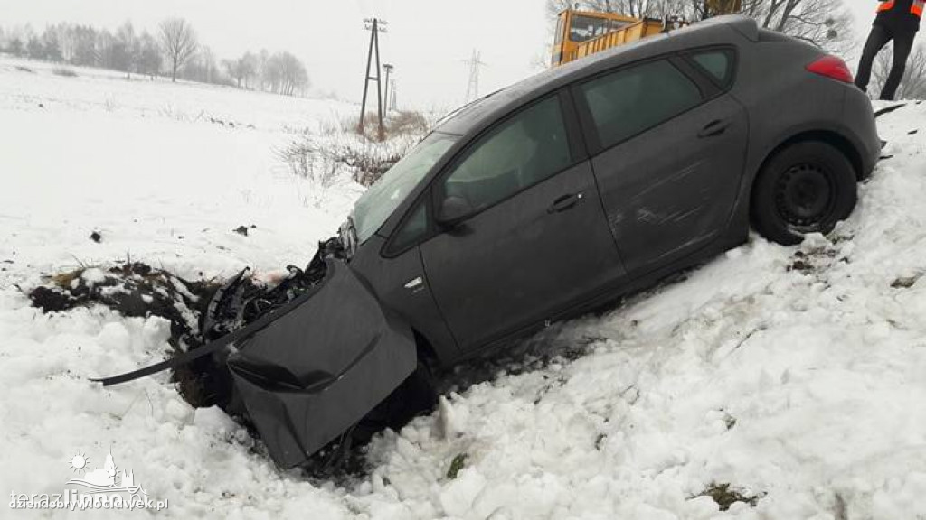 Drezyna uderzyła w auto osobowe