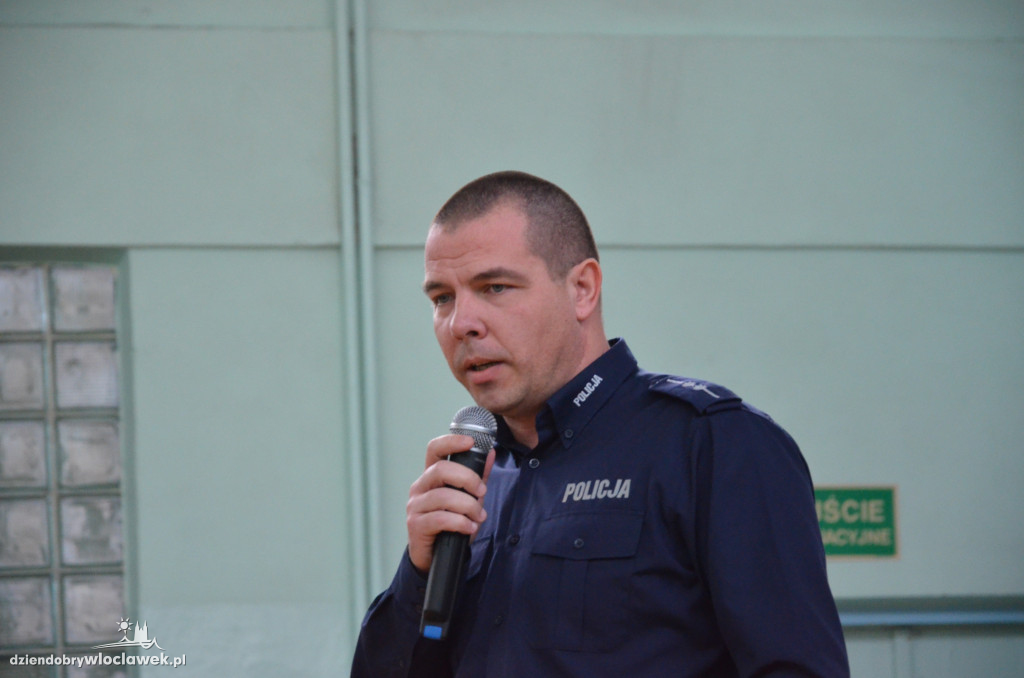 Policja i WOPR odwiedziły SP nr 20