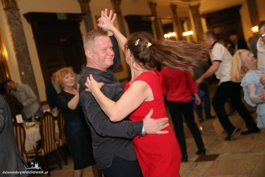 Dancing w Pałacu Bursztynowym