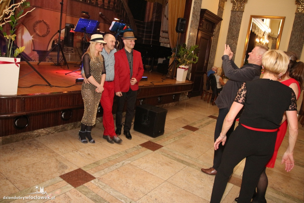 Dancing w Pałacu Bursztynowym