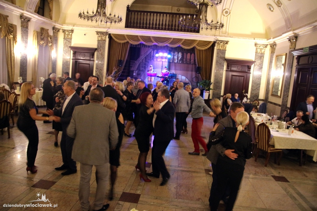 Dancing w Pałacu Bursztynowym