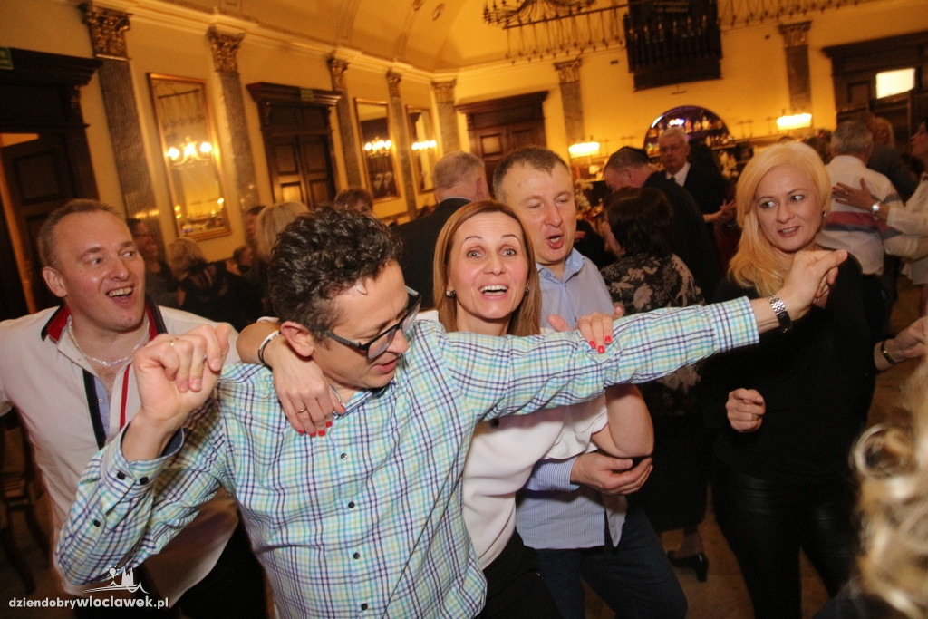 Dancing w Pałacu Bursztynowym