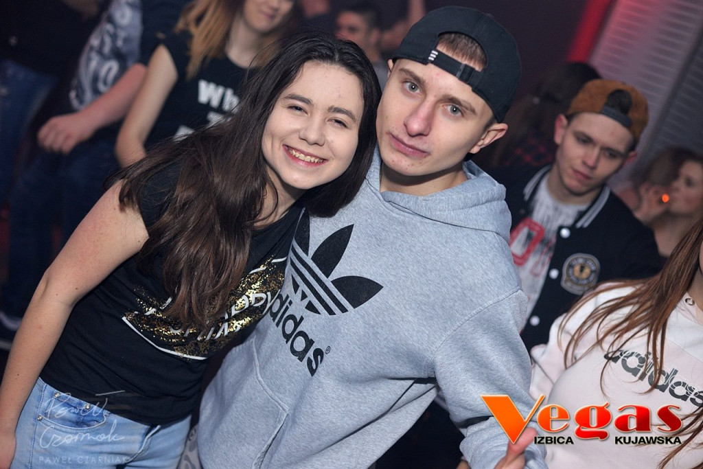 Szalona sobotnia noc w klubie Vegas