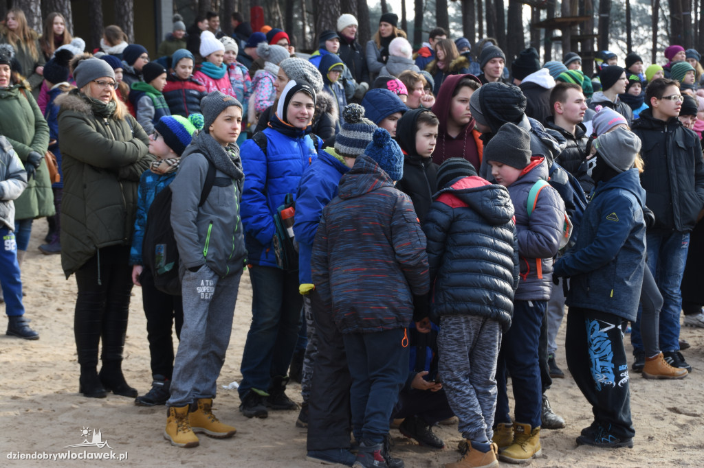 Pokazy ratownictwa na jeziorze Czarne