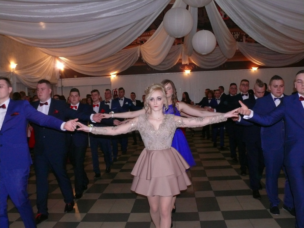 Studniówka 2018 w ZS CKR w Kowalu