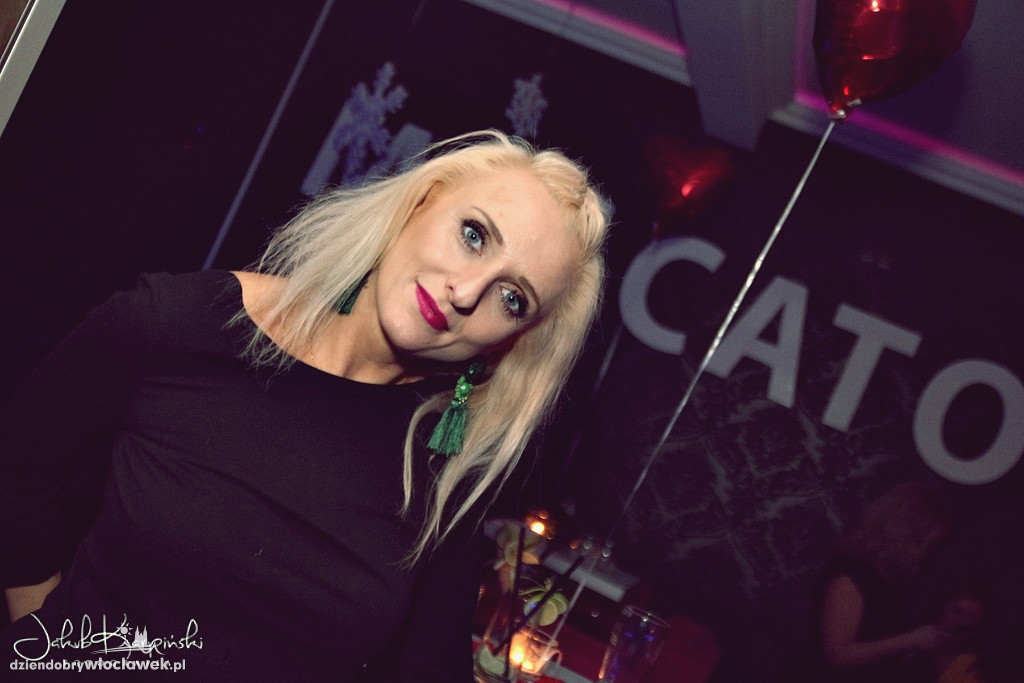 Gorąca zabawa w klubie Moscato