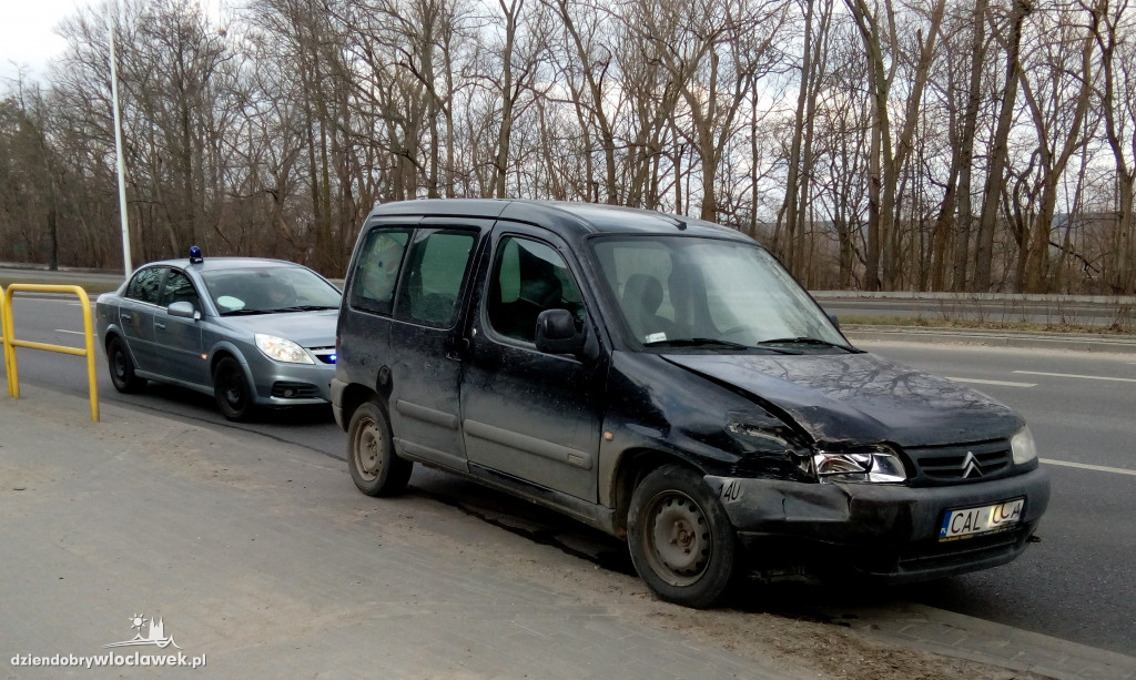 Zderzenie dwóch aut na ul. Toruńskiej