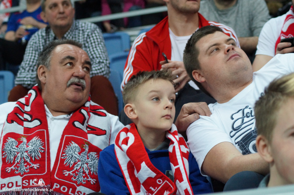 Kibice na meczu Polska-Kosowo w Hali Mistrzów