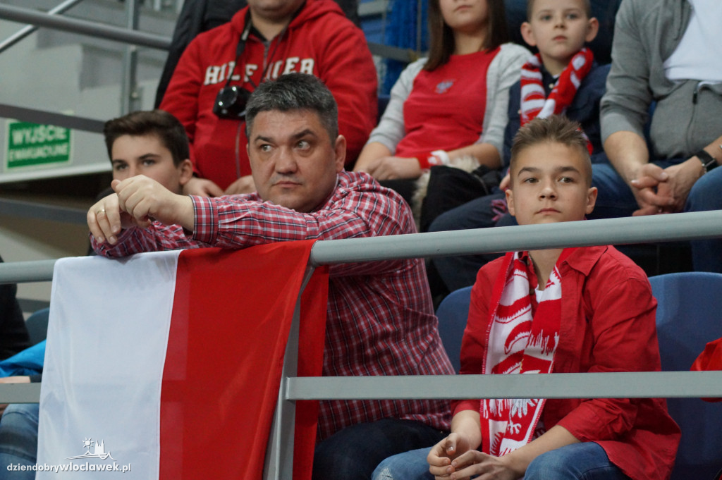 Kibice na meczu Polska-Kosowo w Hali Mistrzów