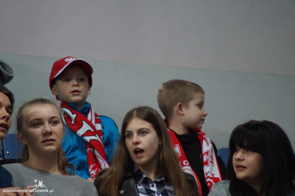 Kibice na meczu Polska-Kosowo w Hali Mistrzów