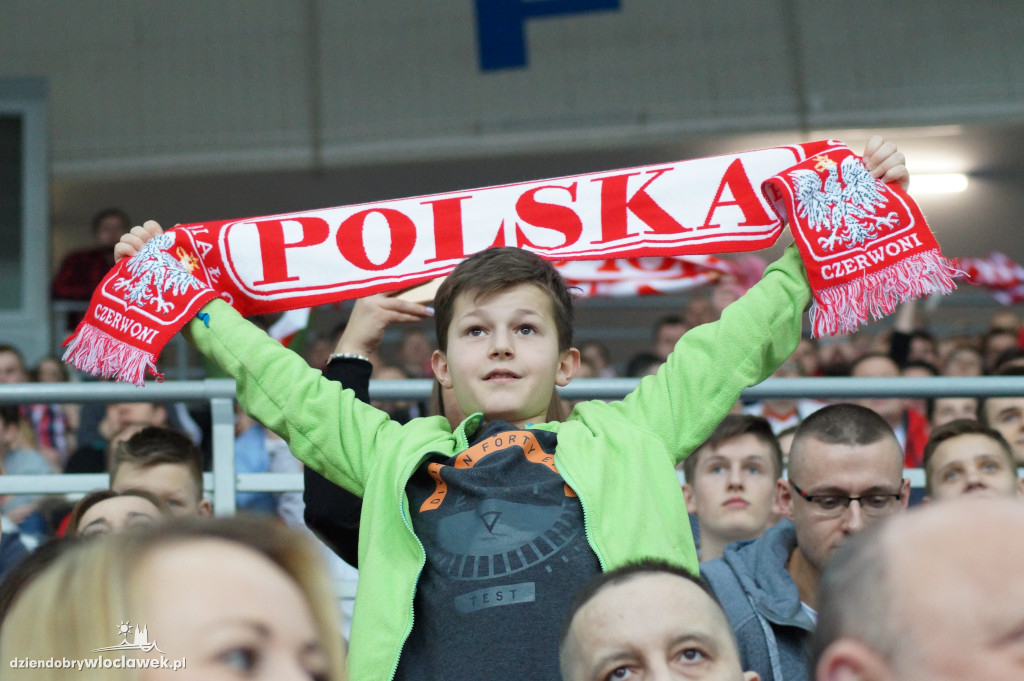 Kibice na meczu Polska-Kosowo w Hali Mistrzów