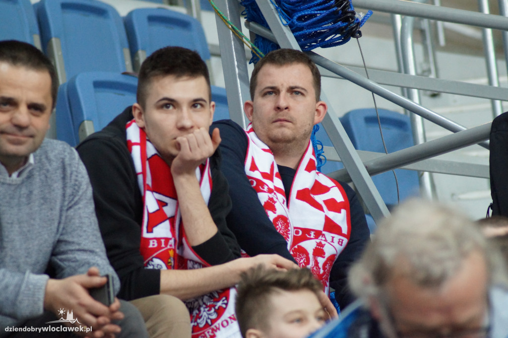 Kibice na meczu Polska-Kosowo w Hali Mistrzów
