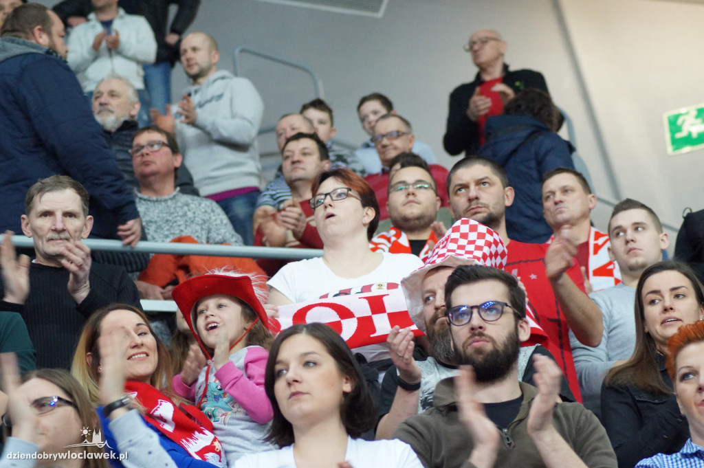 Kibice na meczu Polska-Kosowo w Hali Mistrzów