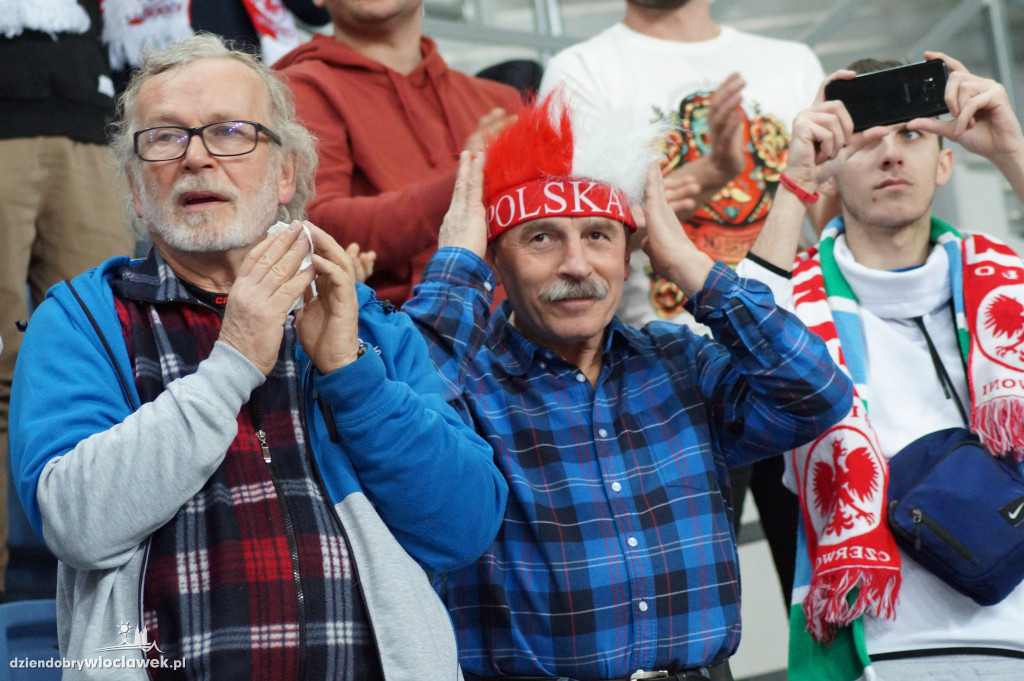Kibice na meczu Polska-Kosowo w Hali Mistrzów