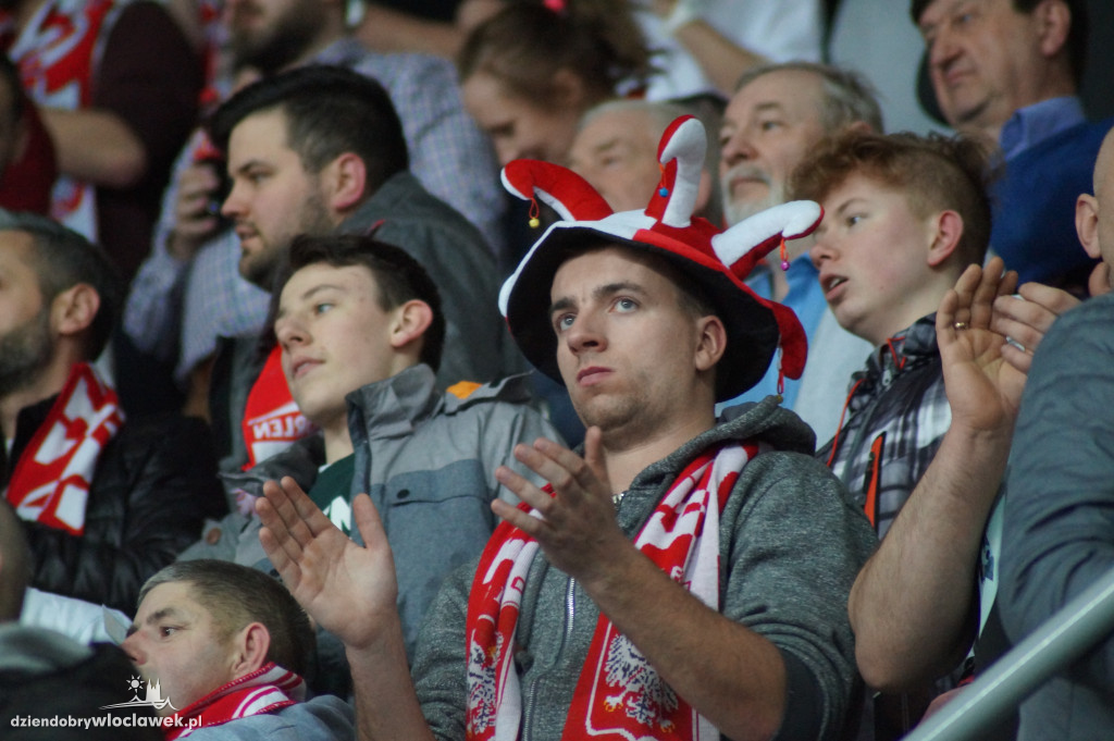 Kibice na meczu Polska-Kosowo w Hali Mistrzów